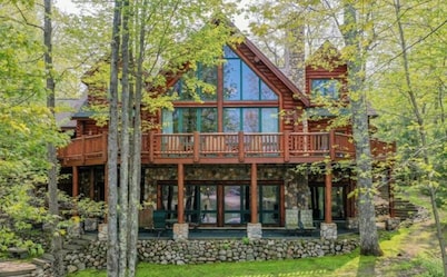 Luxury 7,500‑Sq‑Ft Lakefront Lodge, Private Dock & Snowmobile Access