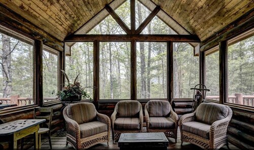 Luxury 7,500‑Sq‑Ft Lakefront Lodge, Private Dock & Snowmobile Access