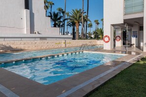 Piscine extérieure, piscine chauffée