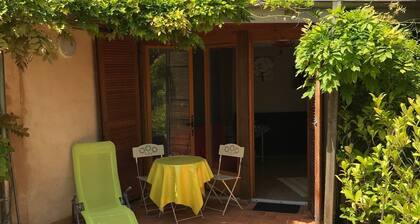 GARDEN GROUND APARTMENT