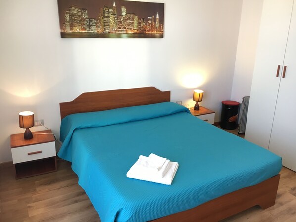 2 chambres, bureau, Wi-Fi gratuit, draps fournis