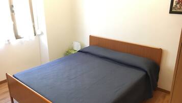 2 chambres, bureau, Wi-Fi gratuit, draps fournis