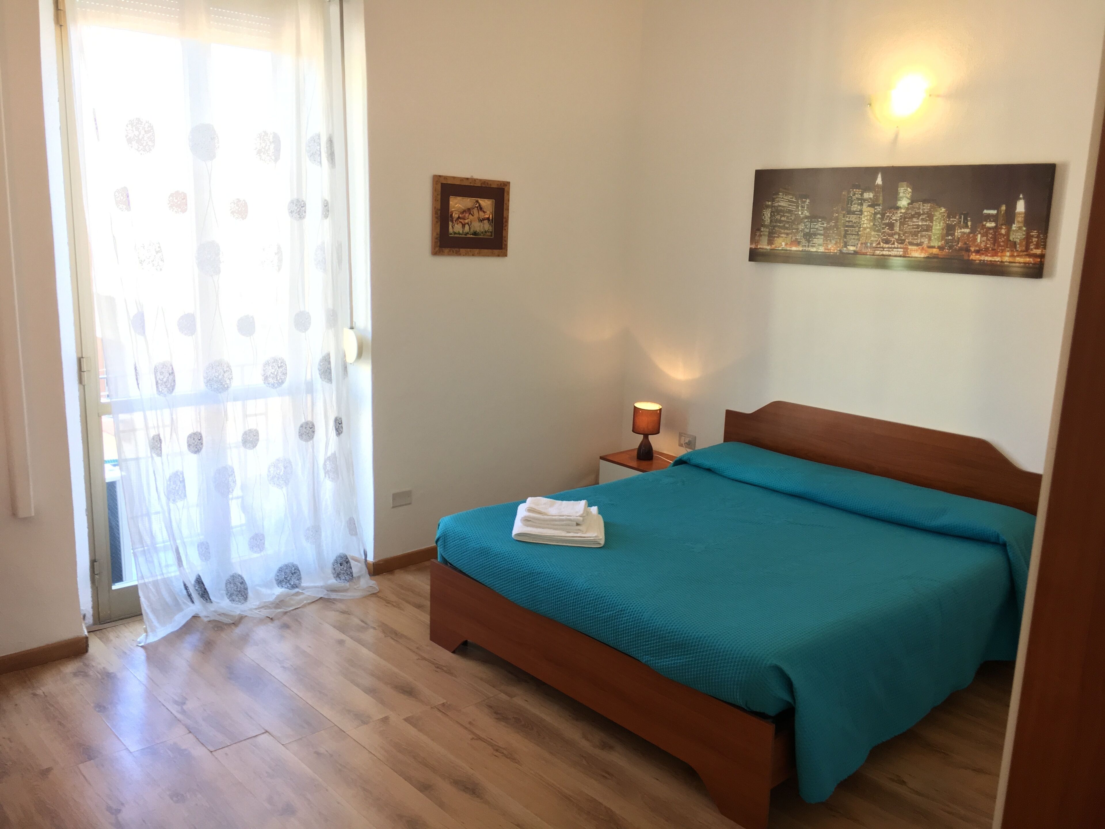 2 bedrooms, desk, free WiFi, bed sheets