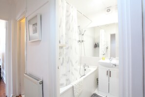 Hårtørrer, håndklæder, Sæbe, Shampoo
