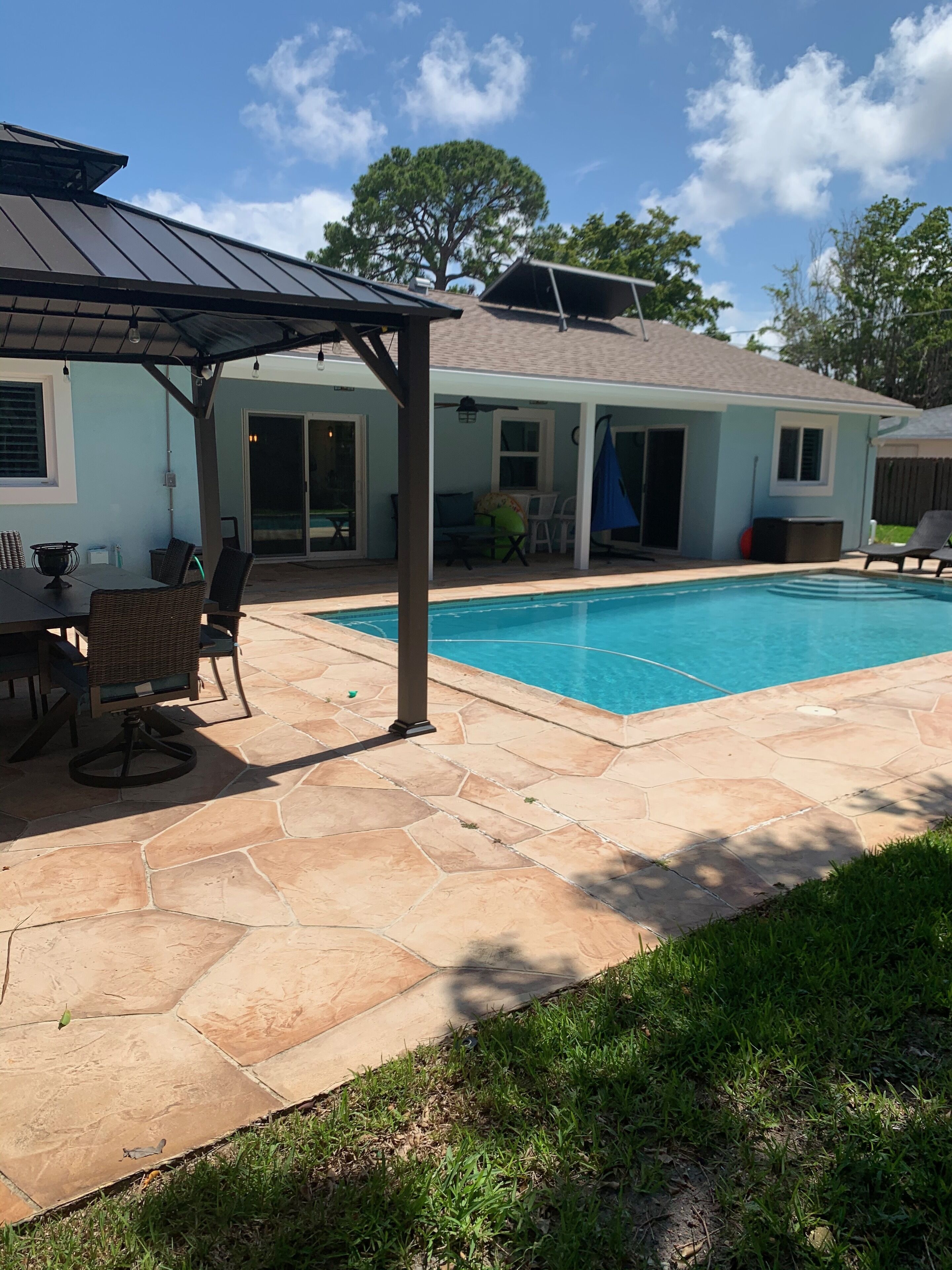 Seacrest Cottage Retreat / House near Beaches & Delray's Atlantic Ave.