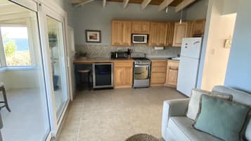 Microwave, coffee/tea maker, cookware/dishes/utensils