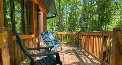 Beautiful log cabin on the Pendleton Creek!