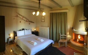 Habitación doble, chimenea | Cunas gratuitas, wifi gratis y ropa de cama