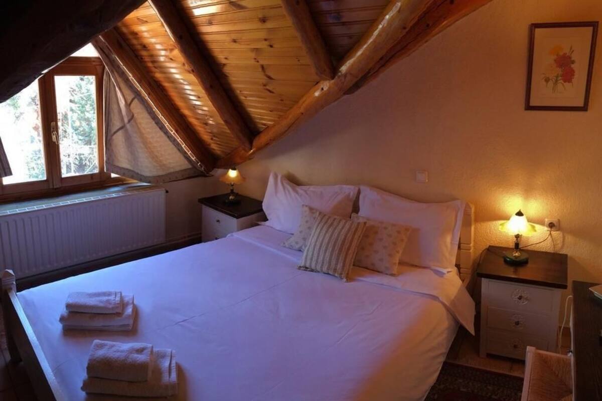 Habitación doble estándar | Cunas gratuitas, wifi gratis y ropa de cama