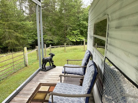 Terrace/patio. LET'S GO CAMPING ~ CATTLE VIEW CAMPER