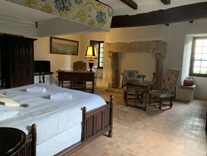 7 soverom, strykejern/-brett, wi-fi og sengetøy