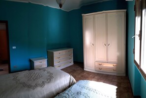 2 bedrooms
