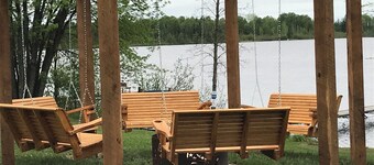 5 bedroom 3- bath 8 people capacity pontoon included in Winter Wis.
