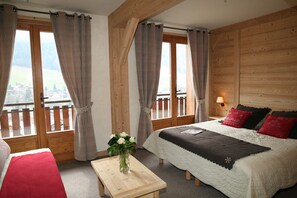 5 chambres, lit parapluie, Wi-Fi gratuit, draps fournis