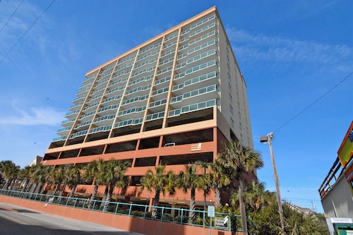 Multi-Family Oceanview Condo - 3BR/3BA, Sleeps 8.Memorial Day & July 4 available