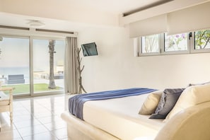 7 bedrooms, in-room safe, desk, iron/ironing board