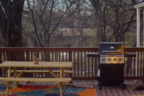 Outdoor dining - On the Frio River (Leakey)