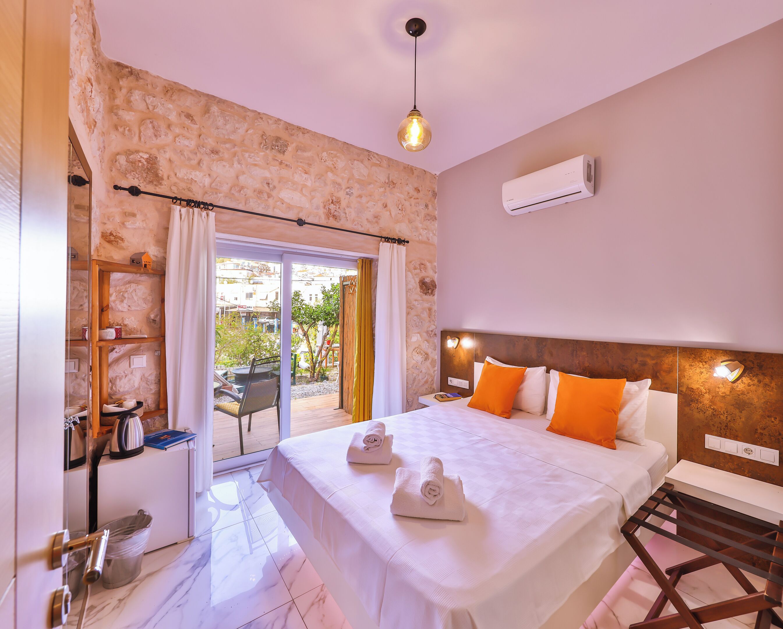 Double Room, Balcony | Individually furnished, free WiFi, bed sheets