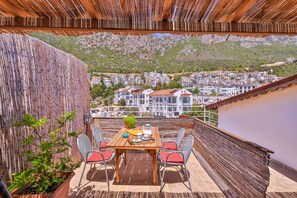 Studio Superior, teras, pemandangan gunung | Teras/patio