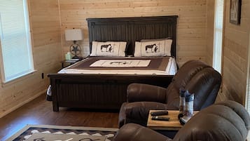 1 bedroom, travel cot, free WiFi, bed sheets