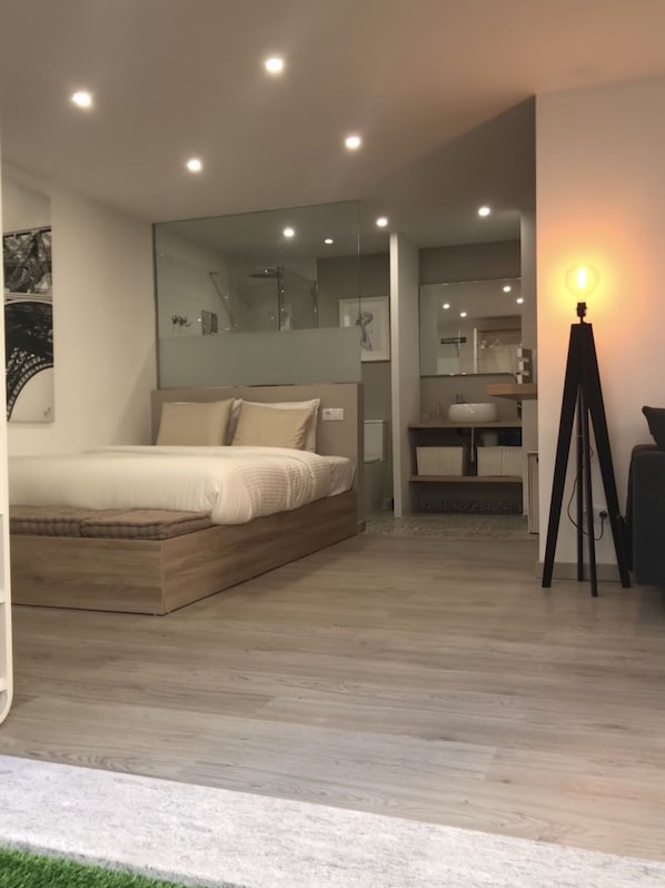 Ferro/asse da stiro, Wi-Fi, lenzuola