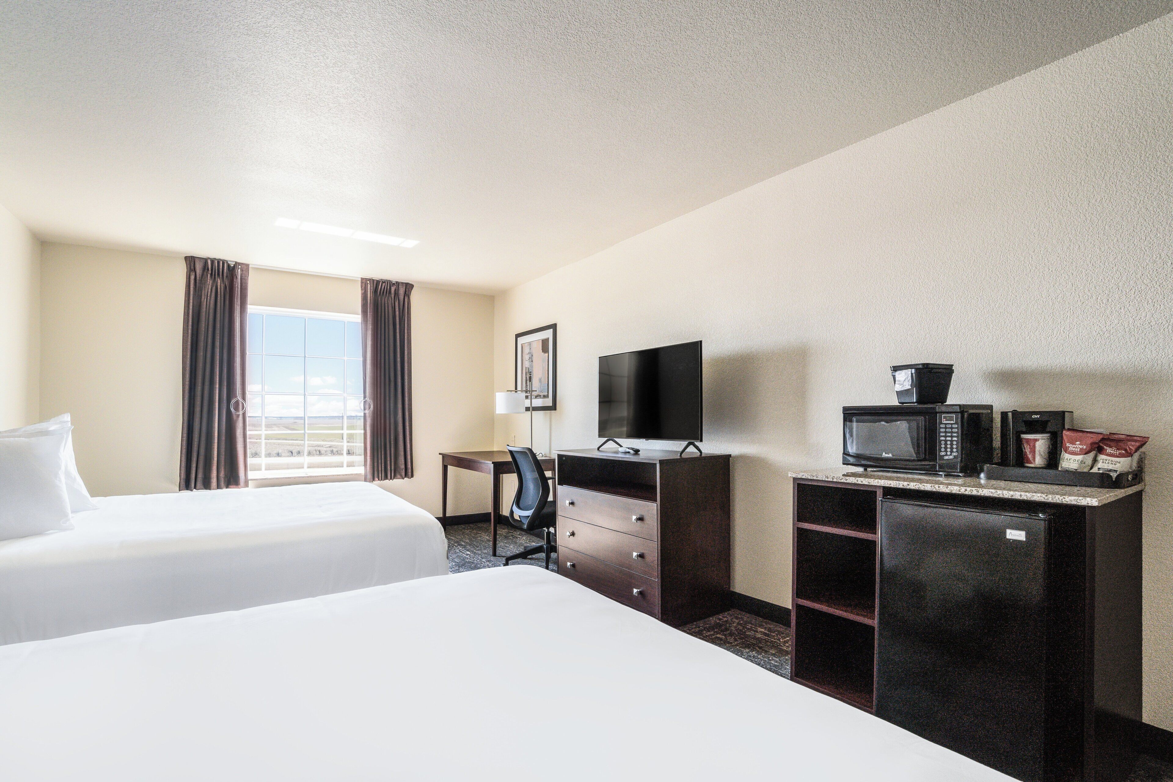 1 bedroom, in-room safe, desk, laptop workspace