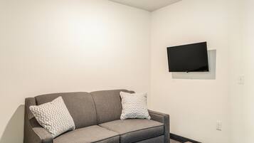 Caja de seguridad en la habitación y escritorio