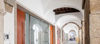 Casa das Arcadas - free GARAGE - Praça de Giraldo - Historic Center