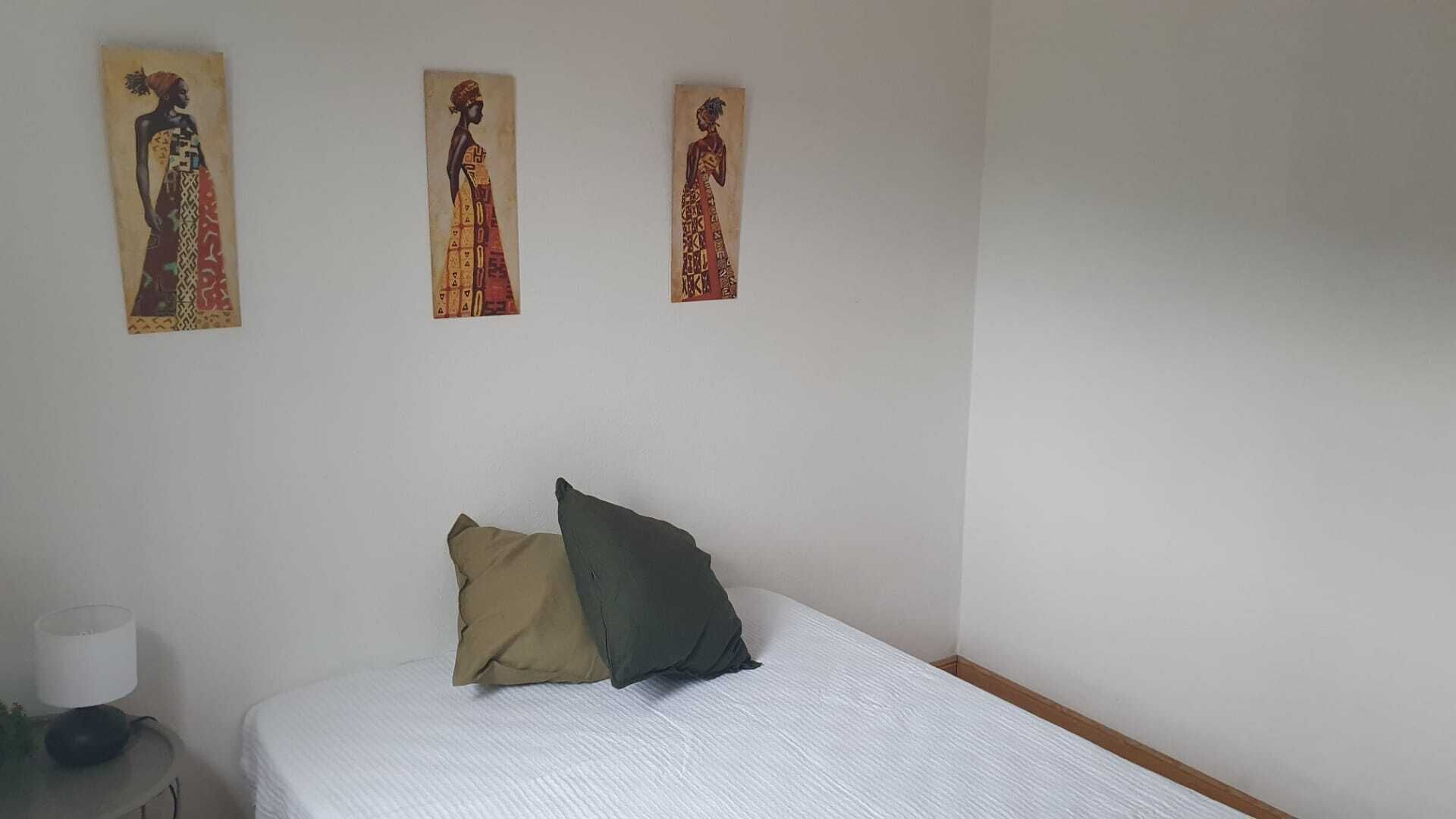 5 soverom, strykejern/-brett, reiseseng for barn og wi-fi (inkludert)