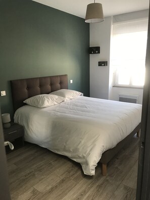 2 habitaciones, wifi gratis y ropa de cama 