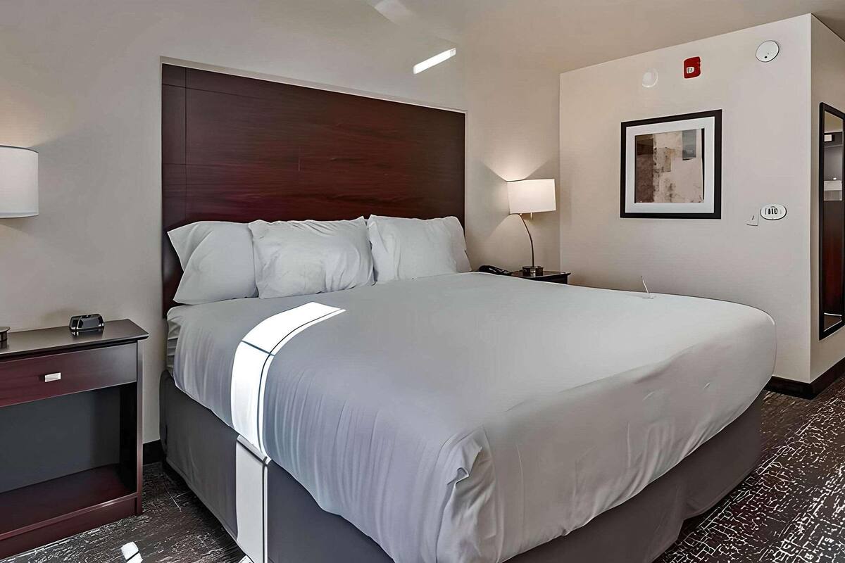 Edredón, camas con pillow-top y caja de seguridad en la habitación 