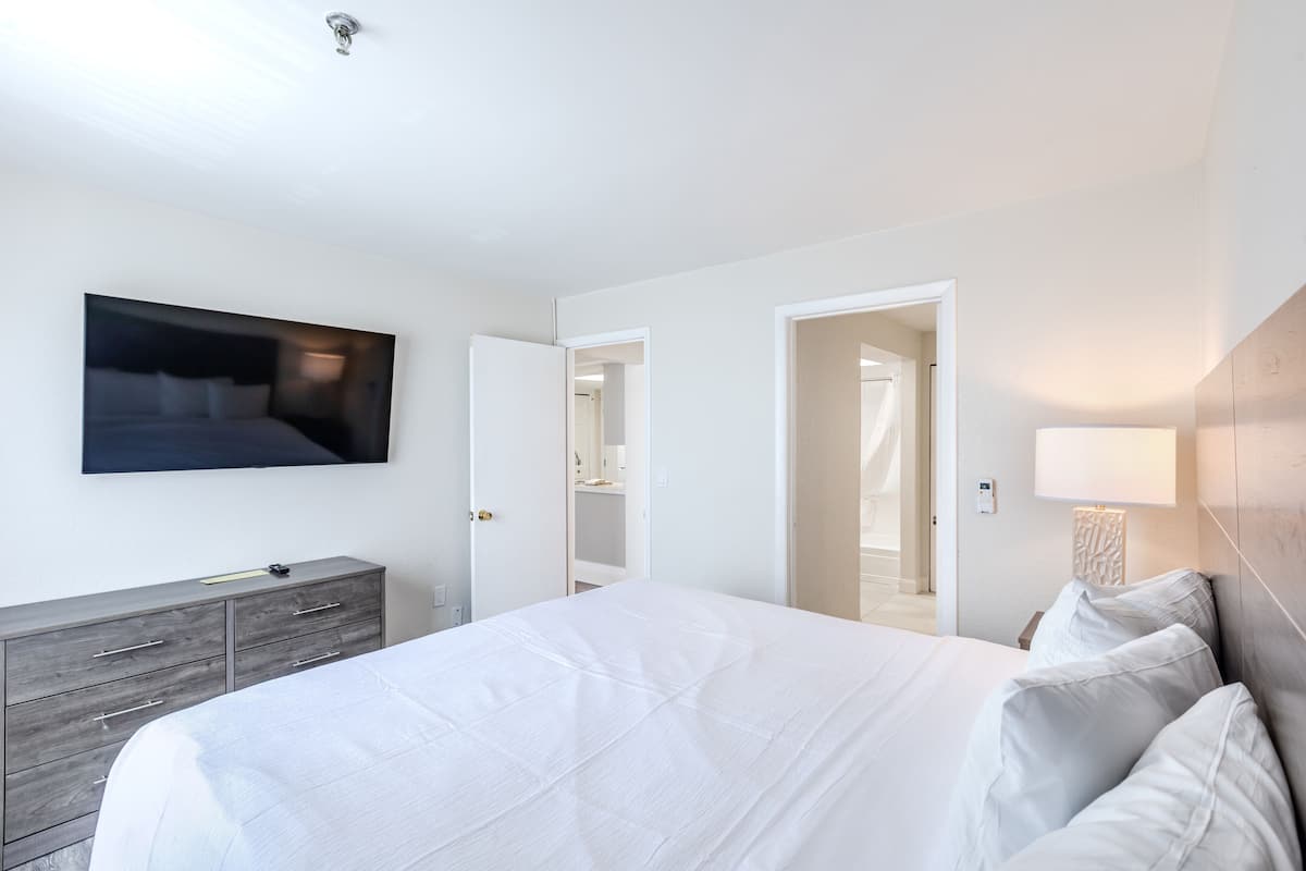 Condo dành cho gia đình | 2 phòng ngủ, trang trí khác biệt