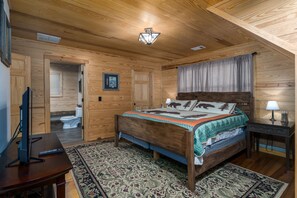 3 slaapkamers, een strijkplank/strijkijzer, wifi, beddengoed