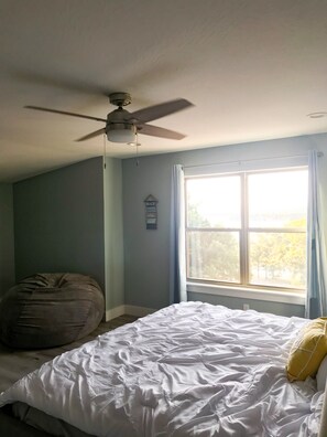 4 soverom, strykejern/-brett, reiseseng for barn og wi-fi (inkludert)