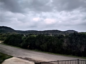 Unclassified image, 3 of 6, button