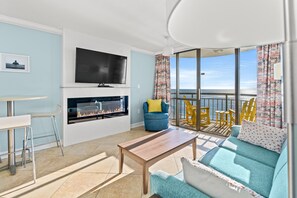 Smart TV, fireplace