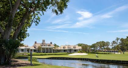 Charming Luxury Villa in Turtle Cove. Minutes from Beach, Golf, & Tennis.