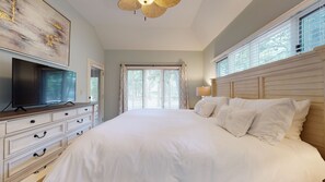 2 bedrooms, in-room safe, iron/ironing board, WiFi