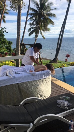 Hot stone-massage, deep tissue-massage, svensk massage, sportsmassage