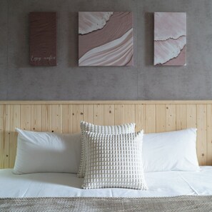 Comfort Double Room | Living area | Flat-screen TV - Jinyou Hotel (Chishang)