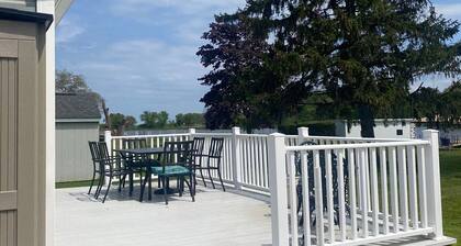 3 bedroom waterfront house with large yard and Gorgeous view of Braddocks Bay