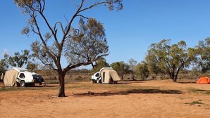 Camping & Caravan Site (unpowered only / No beds ) | Premium bedding, WiFi (free), bed sheets - Mungo Roo (Arumpo)