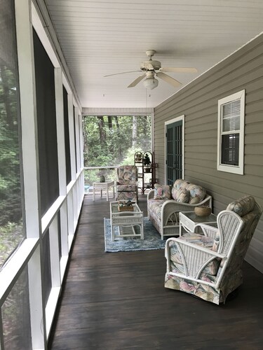Wakulla River Retreat- Manatee Cottage