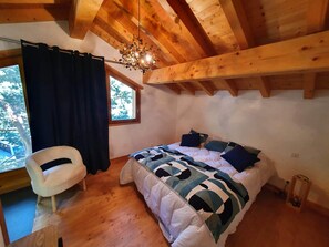 4 chambres, fer et planche à repasser, Wi-Fi, draps fournis