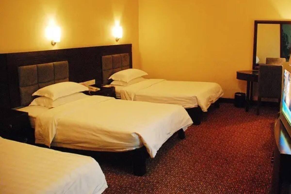Standard Triple Room | Minibar, desk, free WiFi