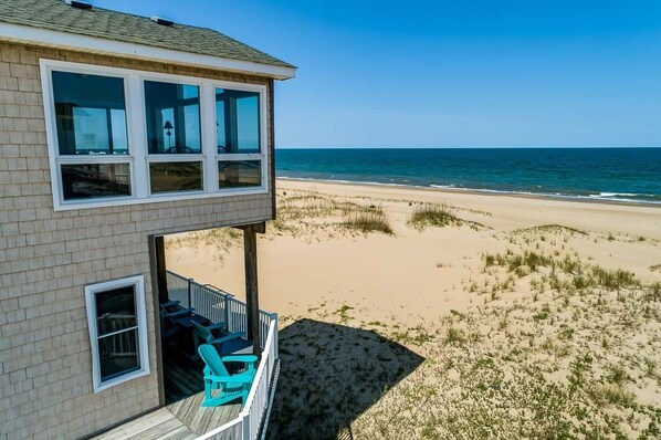On the beach - Quiet Time | Oceanfront (Virginia Beach)