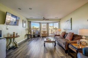 Télévision LED, lecteur de DVD