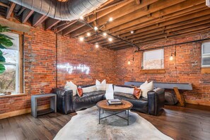 Imagen sin descripción, 4 de 50, botón