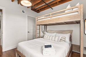 3 bedrooms, iron/ironing board, WiFi