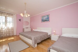 2 Schlafzimmer, Bügeleisen/Bügelbrett, kostenloses WLAN, Bettwäsche